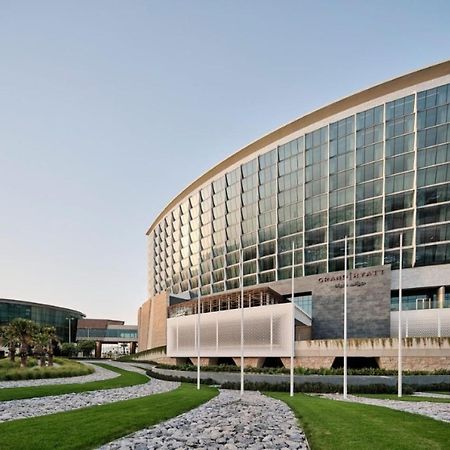 Отель Grand Hyatt Kuwait Кувейт Экстерьер фото Myeong-dong Campus