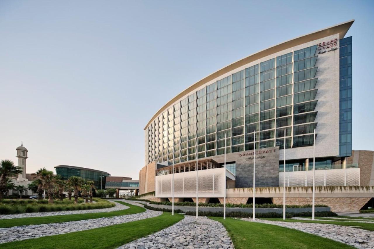 Отель Grand Hyatt Kuwait Кувейт Экстерьер фото Myeong-dong Campus