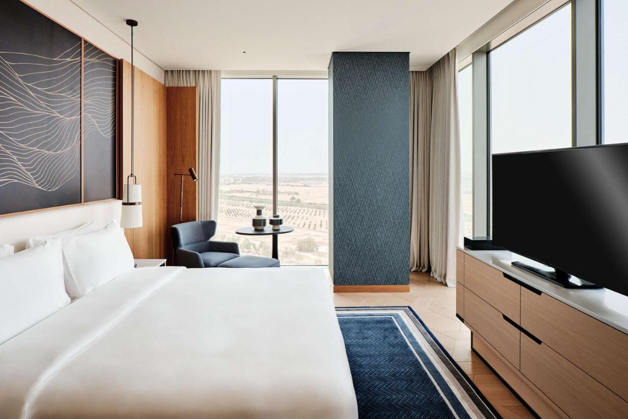 Отель Grand Hyatt Kuwait Кувейт Экстерьер фото A bedroom at the hotel