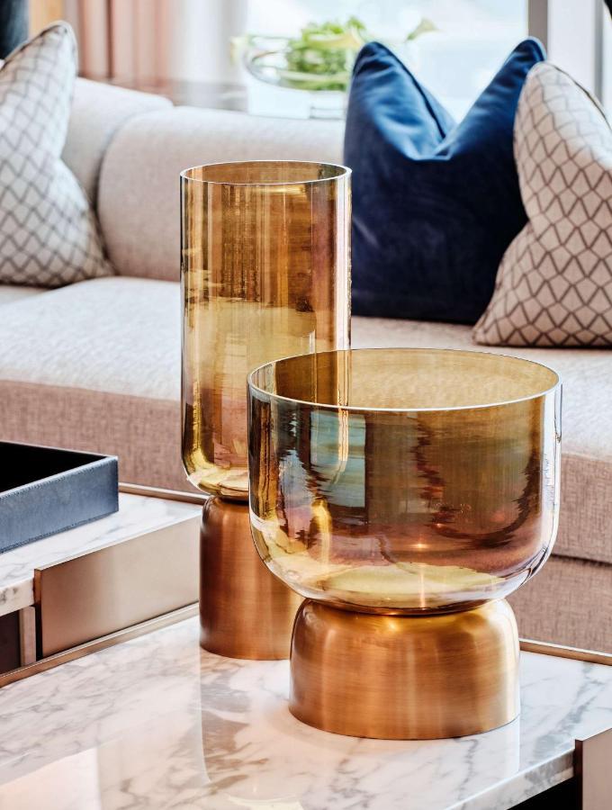 Отель Grand Hyatt Kuwait Кувейт Экстерьер фото Gold glass