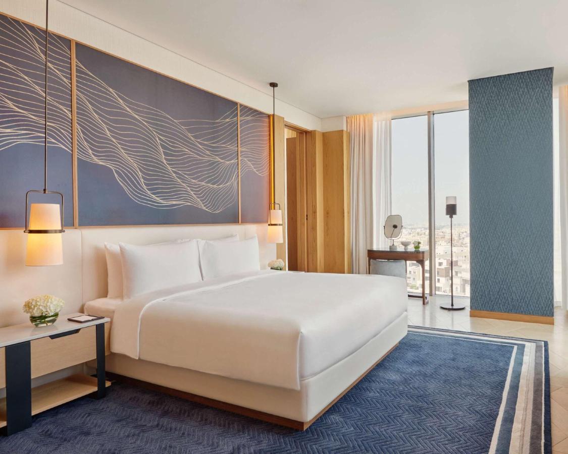 Отель Grand Hyatt Kuwait Кувейт Экстерьер фото A bedroom at the hotel