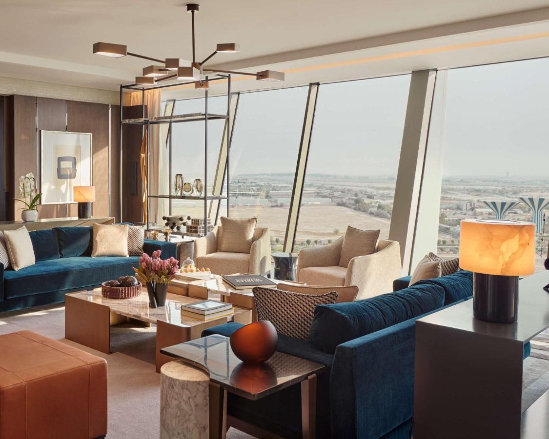Отель Grand Hyatt Kuwait Кувейт Экстерьер фото The living room of a suite at the Ritz-Carlton, DIFC