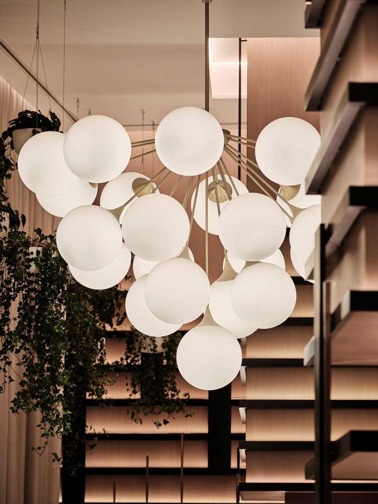 Отель Grand Hyatt Kuwait Кувейт Интерьер фото A chandelier